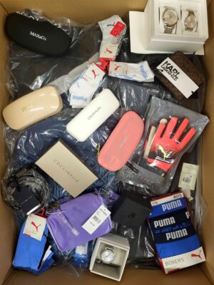 The picture shows a package with accessories in the category AA.