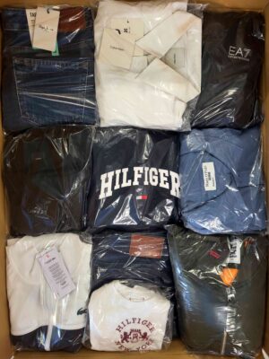The photo shows a package with clothing in the category C.