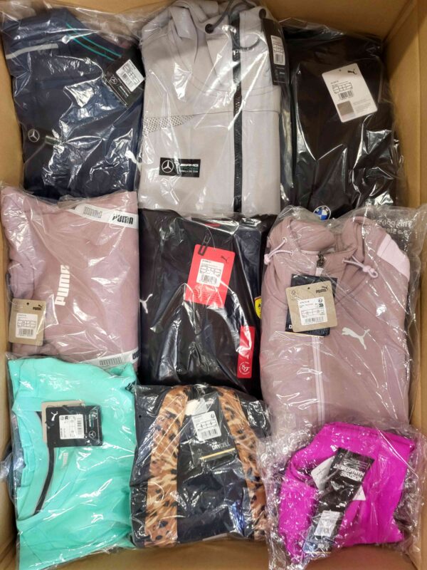 The photo shows a package with clothing in the category AP.
