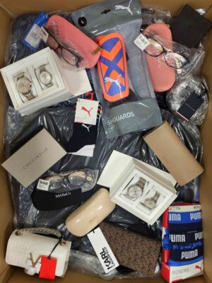 The picture shows a package with accessories in the category AA.