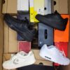 The photo shows a package with footwear in the category CS.