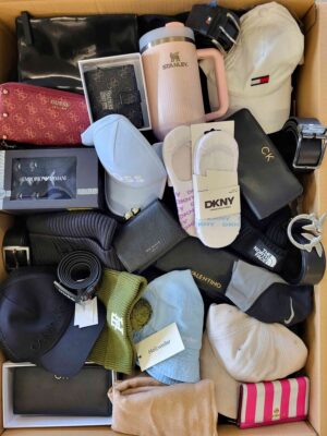 The picture shows a package with accessories in the category AC.