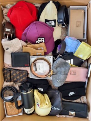 The picture shows a package with accessories in the category AC.