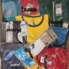 The photo shows a package with clothing in the category H.