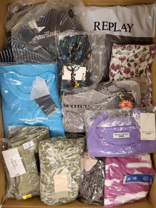The photo shows a package with clothing in the category A.