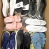 The photo shows a package with footwear in the category CSU.