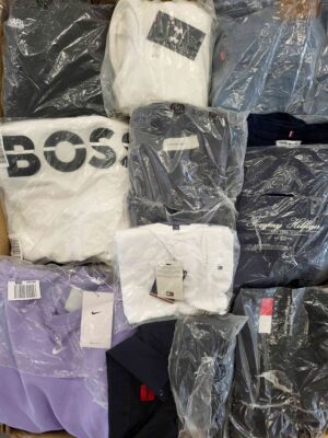The photo shows a package with clothing in the category D.