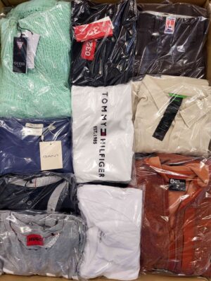 The photo shows a package with clothing in the category C.