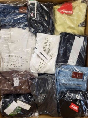The photo shows a package with clothing in the category C.