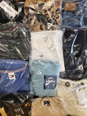 The photo shows a package with clothing in the category C.