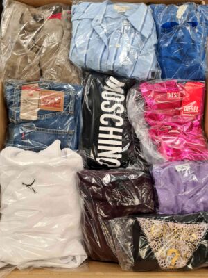 The photo shows a package with clothing in the category C.