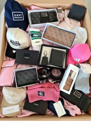 The picture shows a package with accessories in the category AB.