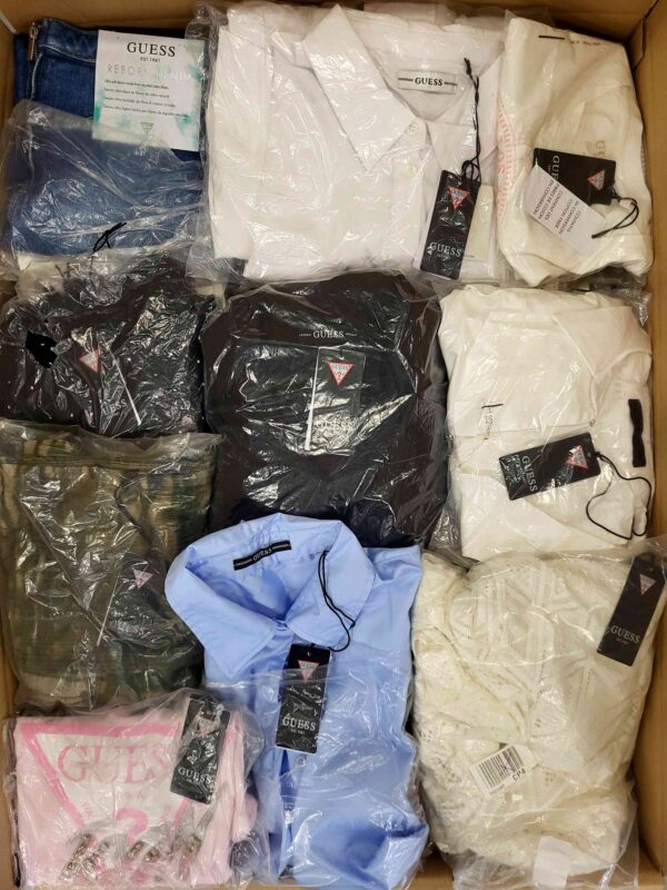 The photo shows a package with clothing in the category B.