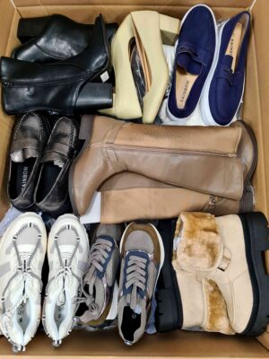 The photo shows a package with clothing in the category BPS.