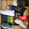 The photo shows a package with footwear in the category BS.