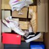 The photo shows a package with footwear in the category BS.