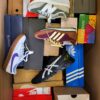 The photo shows a package with footwear in the category BS.