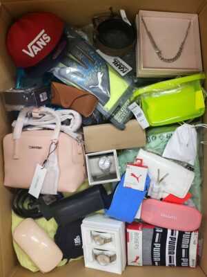 The picture shows a package with accessories in the category AA.