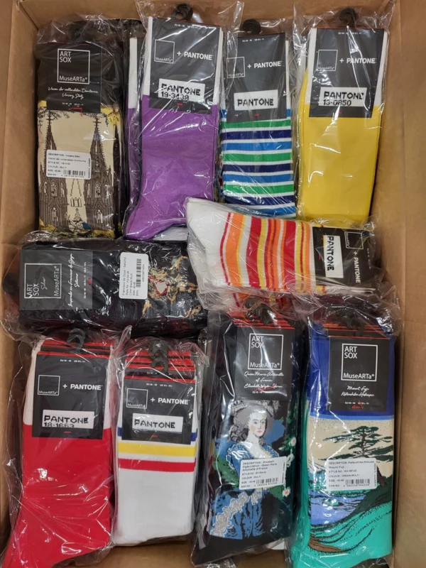 The picture shows a package with accessories in the category SA.