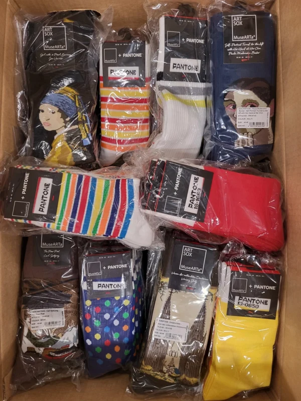 The picture shows a package with accessories in the category SA.