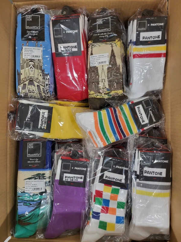 The picture shows a package with accessories in the category SA.