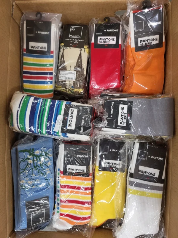 The picture shows a package with accessories in the category SA.
