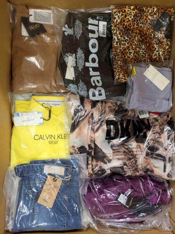 The photo shows a package with clothing in the category AP.