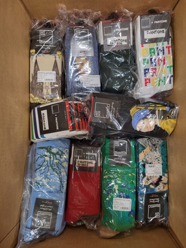 The picture shows a package with accessories in the category SA.