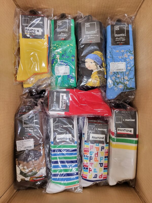 The picture shows a package with accessories in the category SA.