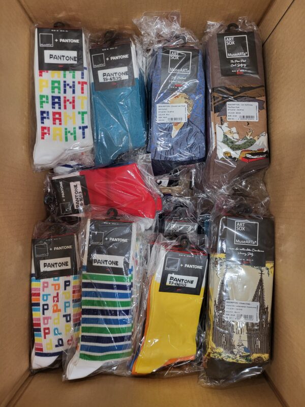 The picture shows a package with accessories in the category SA.