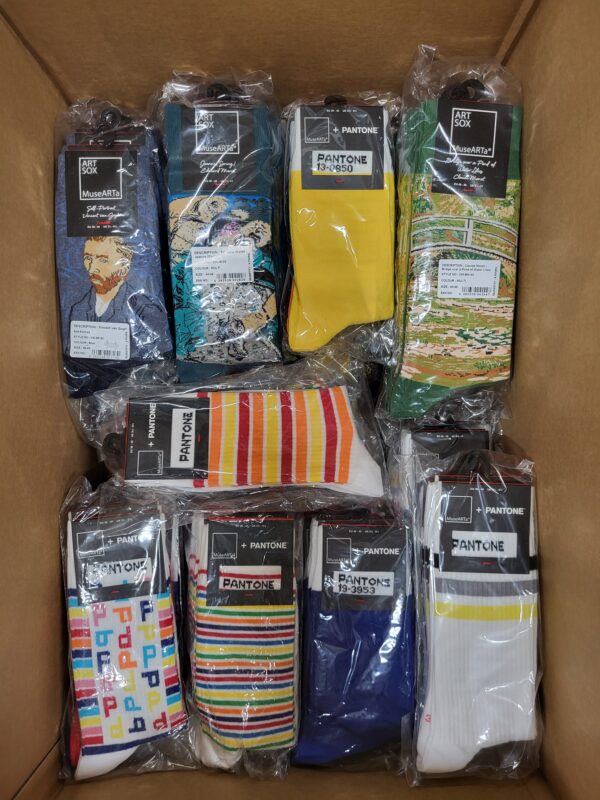 The picture shows a package with accessories in the category SA.