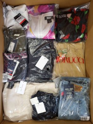 The photo shows a package with clothing in the category AP.