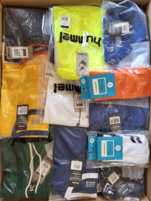 The photo shows a package with clothing in the category H.