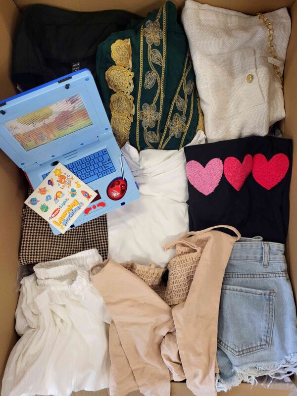 The photo shows a package with clothing in the category BSN.