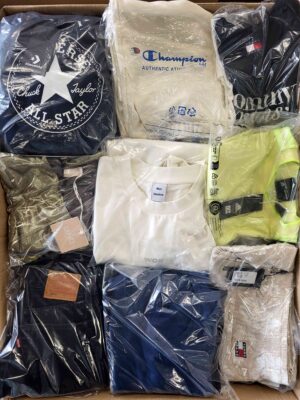 The photo shows a package with clothing in the category B.