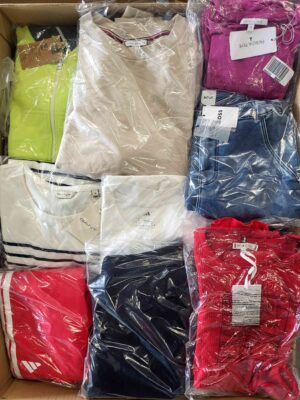 The photo shows a package with clothing in the category B.