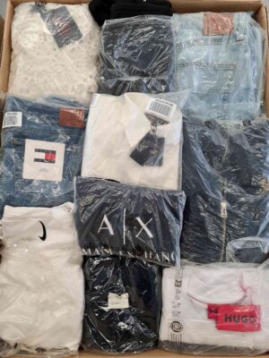 The photo shows a package with clothing in the category D.