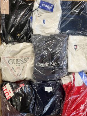 The photo shows a package with clothing in the category C.