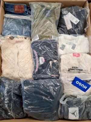 The photo shows a package with clothing in the category D.