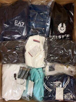 The photo shows a package with clothing in the category C.