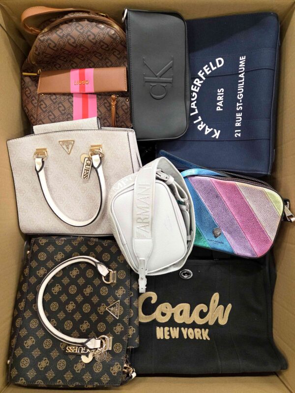 The picture shows a package with accessories in the category HC.
