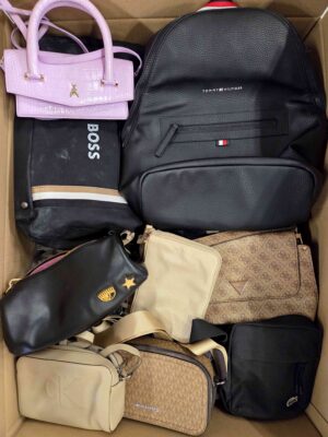 The picture shows a package with accessories in the category HC.