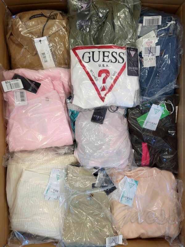 The photo shows a package with clothing in the category B.