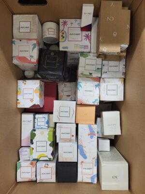 The picture shows a package with accessories in the category CO.