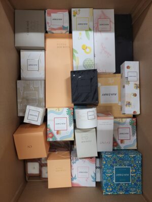 The picture shows a package with accessories in the category CO.