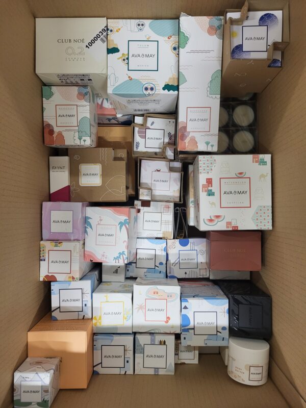 The picture shows a package with accessories in the category CO.
