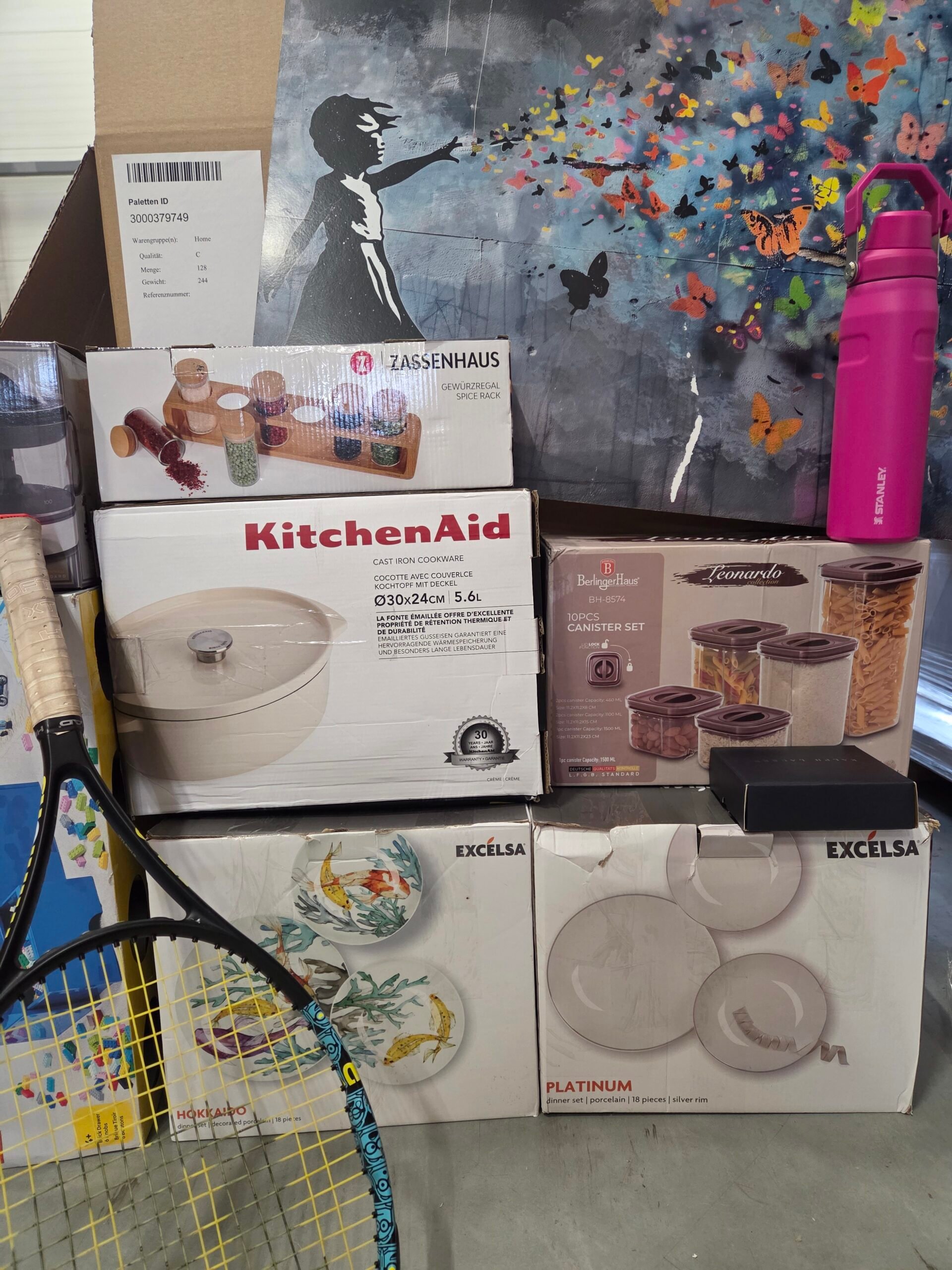 The photo shows the palette in the category CH.