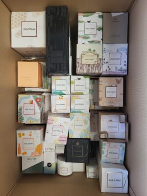 The picture shows a package with accessories in the category CO.