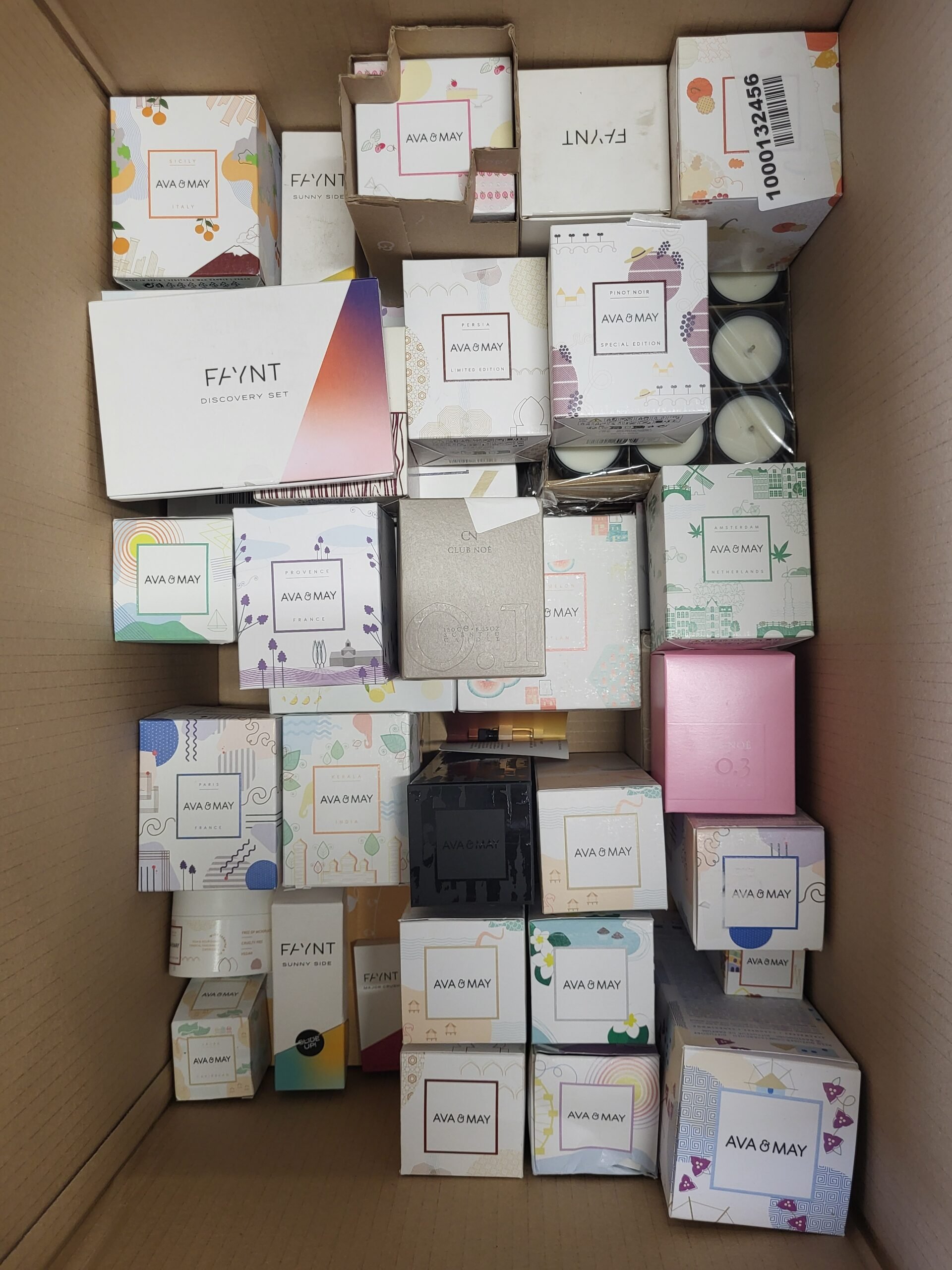 The picture shows a package with accessories in the category CO.