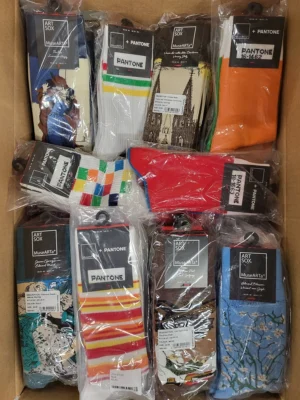 The picture shows a package with accessories in the category SA.